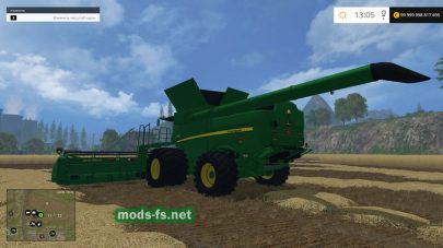 Комбайн John Deere 640 для уборки зерна в игре FS 2015